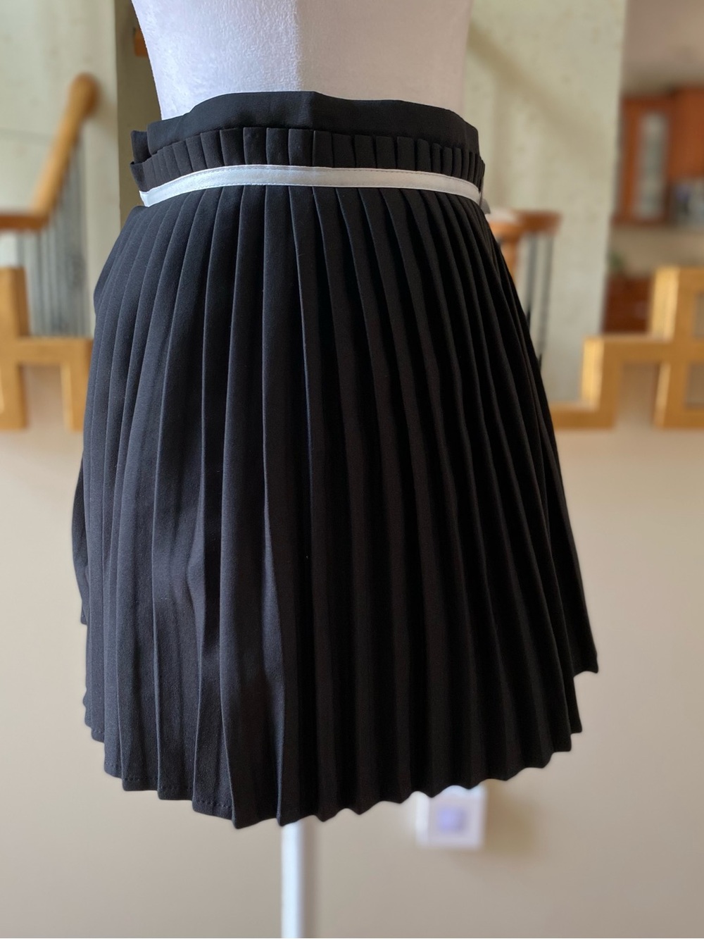 Noey Homm pleated mini skirt skort black with white bow size XS/Small - Picture 2 of 14